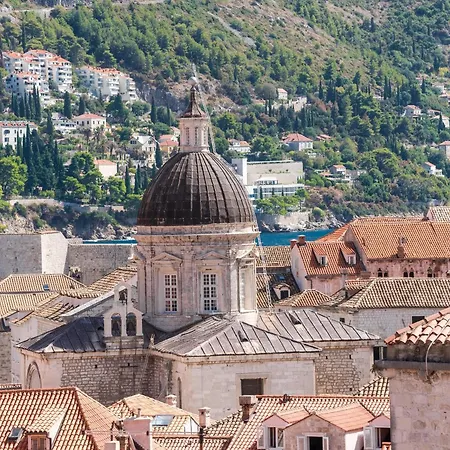 ユーロアドリア レジデンス