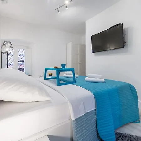 ユーロアドリア レジデンス